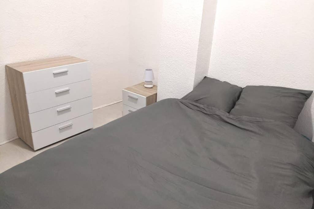 Appartement T3 Meuble Et Equipe Valence Proximite De La Gare Valence (Drome)